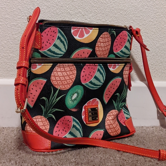 Tropical Fruit Dooney and Bourke crossbody bag - Picture 1 of 6
